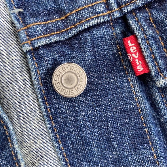 Levi’s Denim Trucker Jacket - Picture 4 of 8